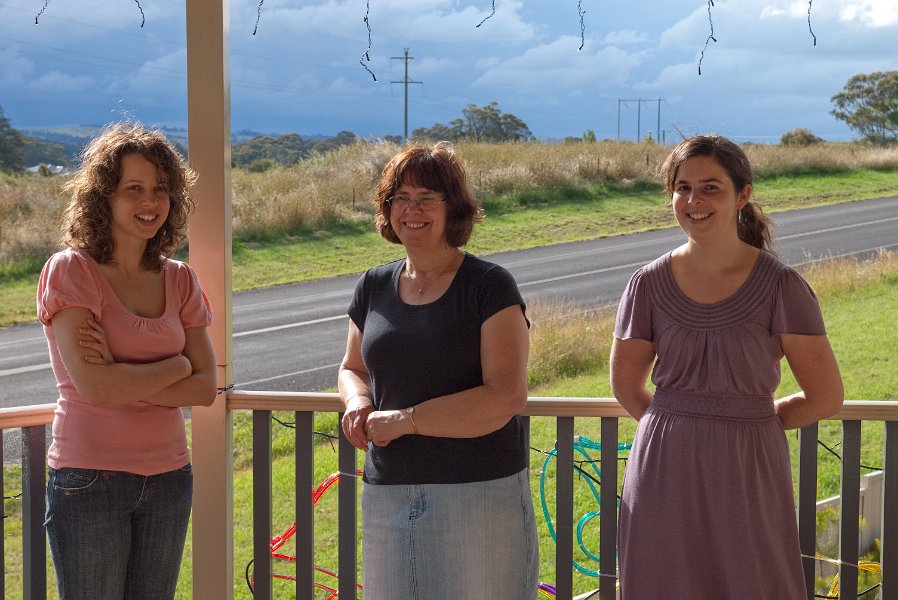 Rebecca, Betty & Kristie on the back
deck/verandah